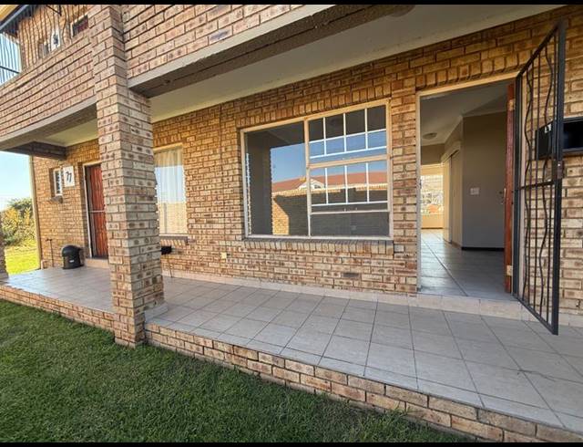 2 BEDROOM APARTMENT FOR SALE IN SYLVIAVALE